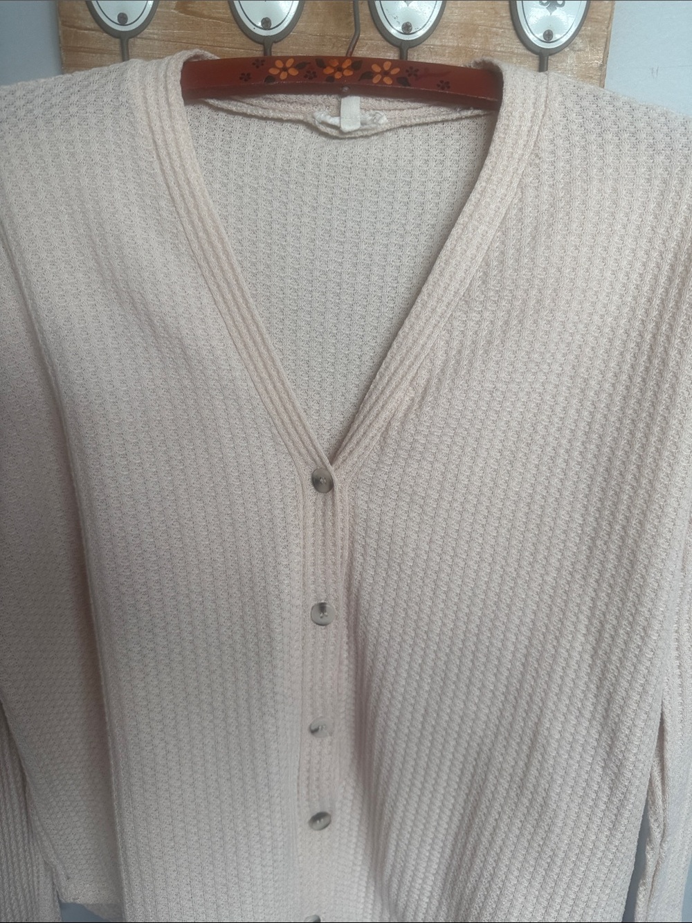 La Miel Cream Colored Waffle-Knit Button Up Cardigan. Small.